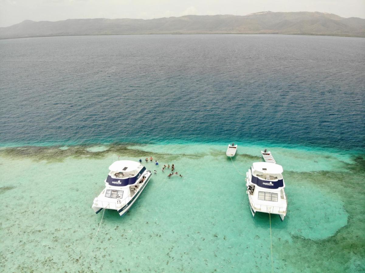 Paradise Island Beach Resort Punta Rucia Esterno foto