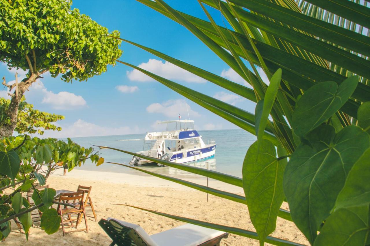 Paradise Island Beach Resort Punta Rucia Esterno foto