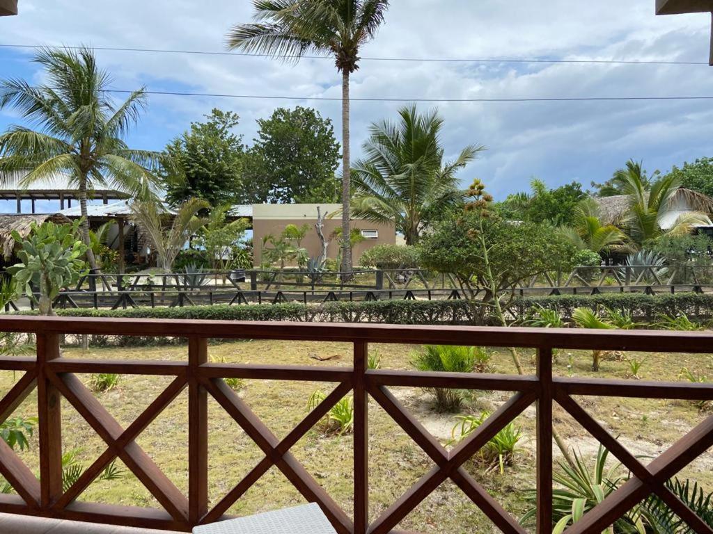 Paradise Island Beach Resort Punta Rucia Esterno foto