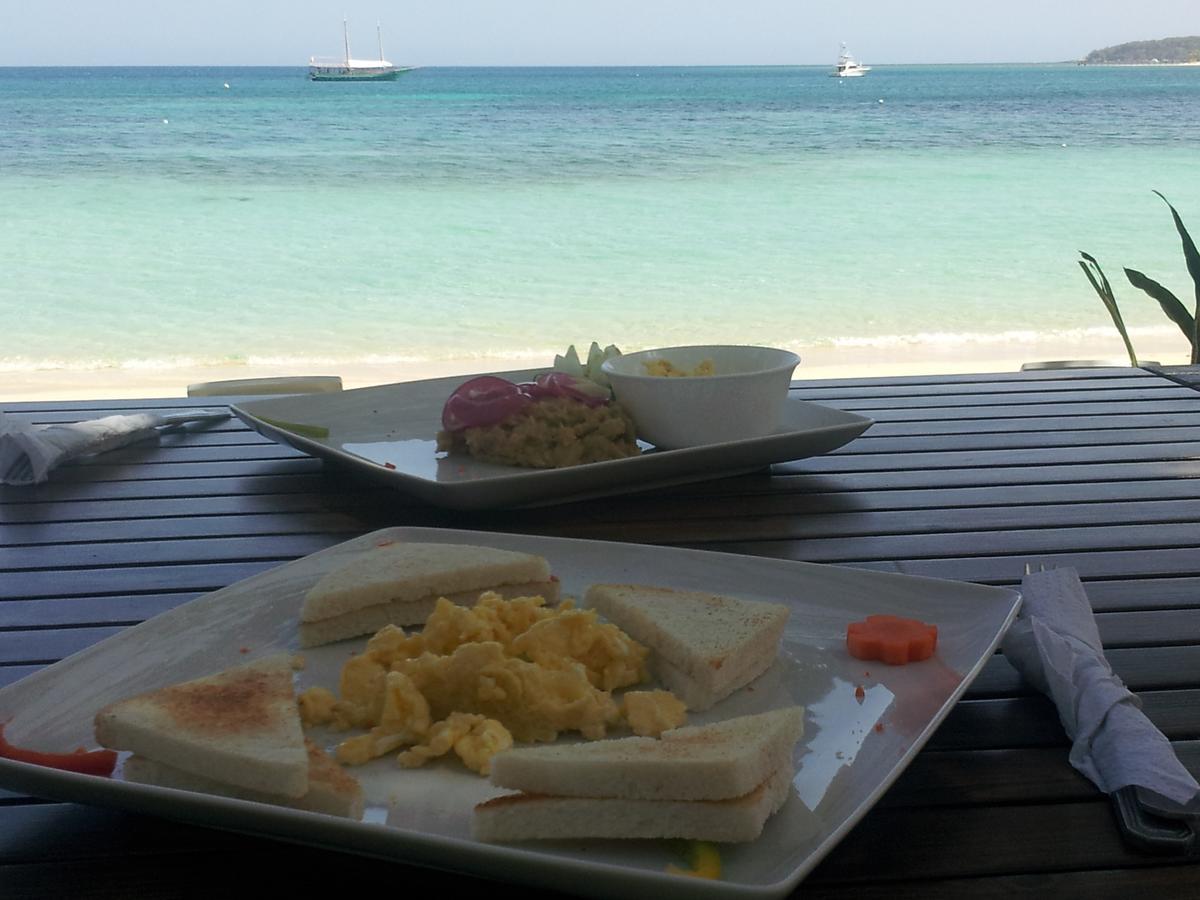 Paradise Island Beach Resort Punta Rucia Esterno foto