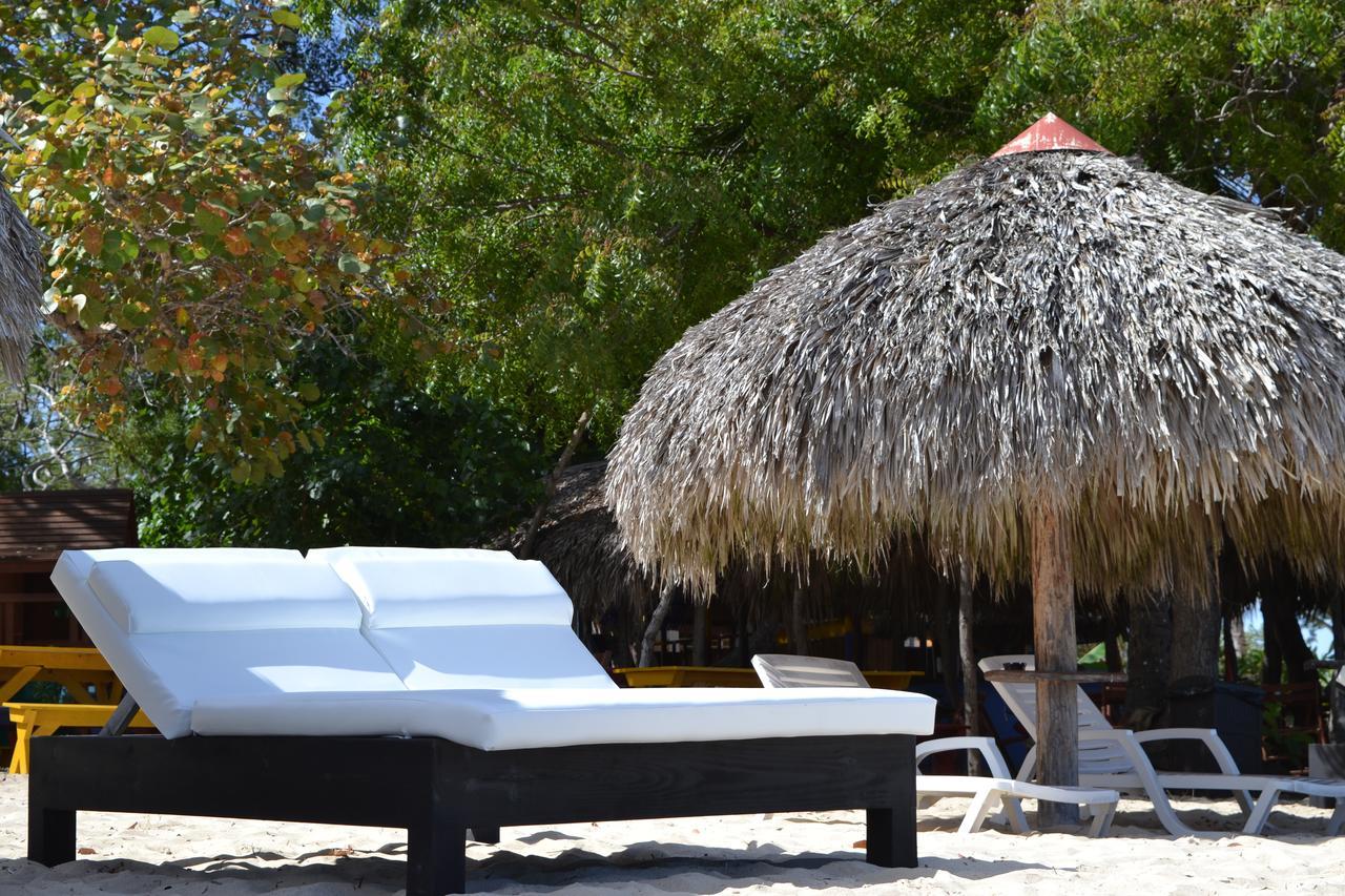 Paradise Island Beach Resort Punta Rucia Esterno foto