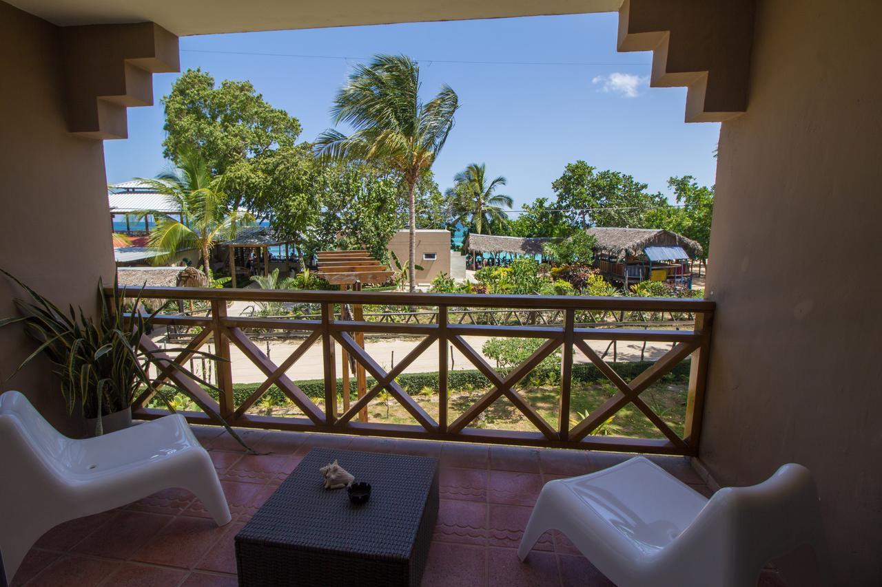 Paradise Island Beach Resort Punta Rucia Esterno foto