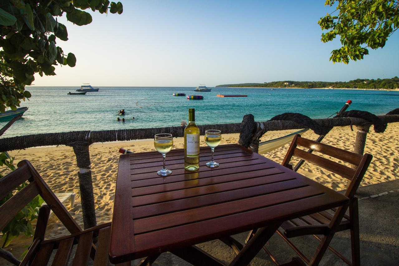 Paradise Island Beach Resort Punta Rucia Esterno foto